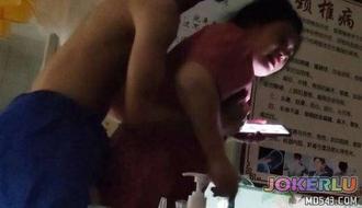  由于害怕中途理疗老板娘不让操了只好强硬继续上